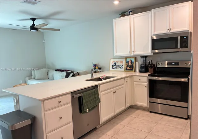 3rd image of 1069 Nw 4Th Ter, Florida City, FL 33034 | MLS# A11967895