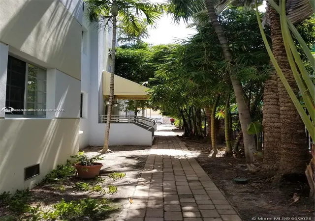 Homes for sale in Miami Beach, FL | 1045 Meridian Ave #4, Miami Beach, FL 33139 | MLS# A11960318