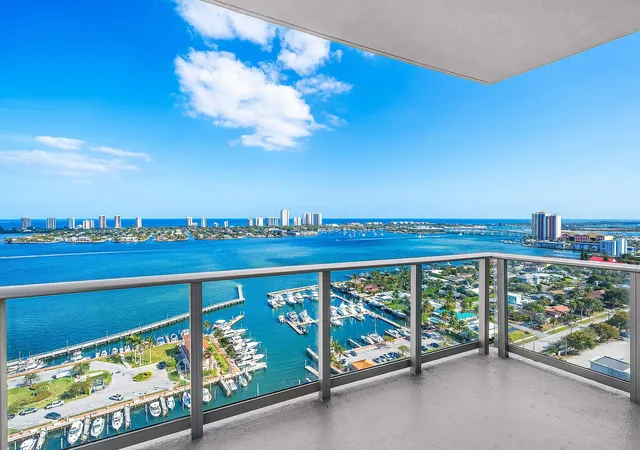 1st image of 220 Lake Shore Dr #2202, West Palm Beach, FL 33403 | MLS# R11165557