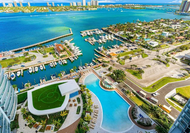 2nd image of 220 Lake Shore Dr #2202, West Palm Beach, FL 33403 | MLS# R11165557