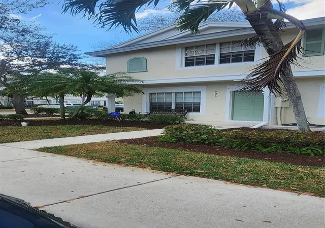 2nd image of 5602 Nw 99th Wy, Coral Springs, FL 33076 | MLS# F10551697