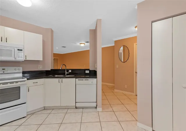 Photo 3 of Townhouse for sale at 1186 Sw 44th Avenue #1186, Deerfield Beach, FL 33442 | MLS# F10554210 | Listing updated on 2026-10-01