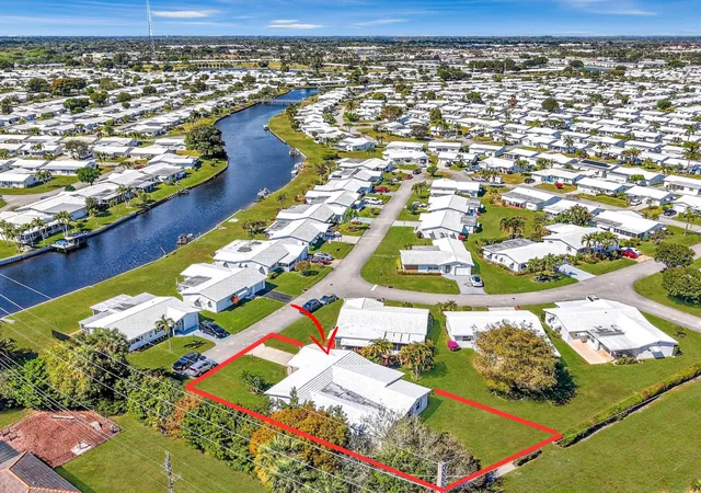 Photo 3 of Single family home for sale at 700 Cnl Way, Boynton Beach, FL 33426 | MLS# R11165620 | Listing updated on 2026-10-01