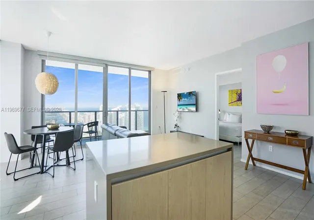 3rd image of 4010 S Ocean Dr #T4002, Hollywood, FL 33019 | MLS# A11969677