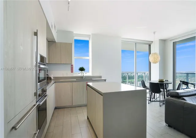4th image of 4010 S Ocean Dr #T4002, Hollywood, FL 33019 | MLS# A11969677