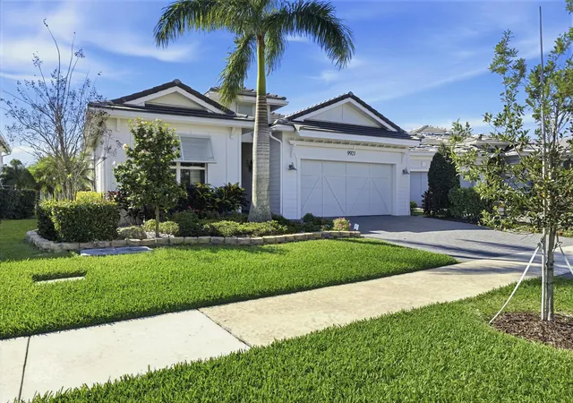 4th image of 9921 Regency Wy, Palm Beach Gardens, FL 33412 | MLS# R11165644