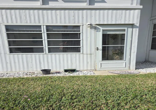 Homes for sale in Lake Worth Beach, FL | 2180 Lake Osborne Drive, Lake Worth Beach, FL 33461 | Houzeo