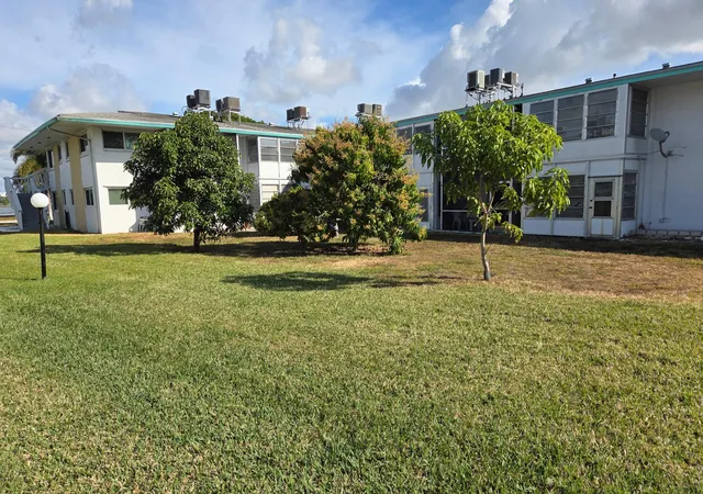 Homes for sale in Lake Worth Beach, FL | 2180 Lake Osborne Dr #7, Lake Worth Beach, FL 33461 | MLS# R11165716