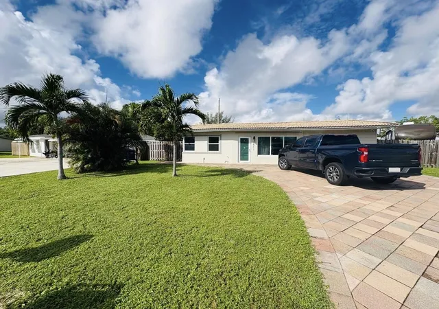 Homes for sale in Pompano Beach, FL | 2711 Ne 11th Ter, Pompano Beach, FL 33064 | MLS# R11165718