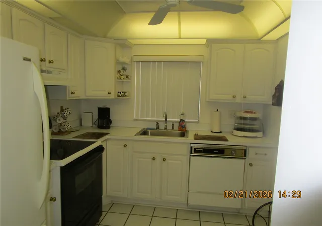 Condo for sale at 9350 Sunrise Lakes Blvd #103, Sunrise, FL 33322 | MLS# F10554312