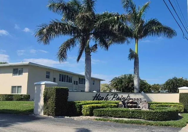 3rd image of 310 Main Blvd, Boynton Beach, FL 33435