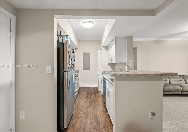 4th image of 230 Sw 117Th Ter #11108, Pembroke Pines, FL 33025 | MLS# A11965747