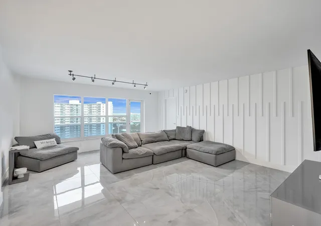 Photo 2 of Condo for sale at 3500 Galt Ocean Dr #1109, Fort Lauderdale, FL 33308 | MLS# F10554343 | Listing updated on 2026-09-30