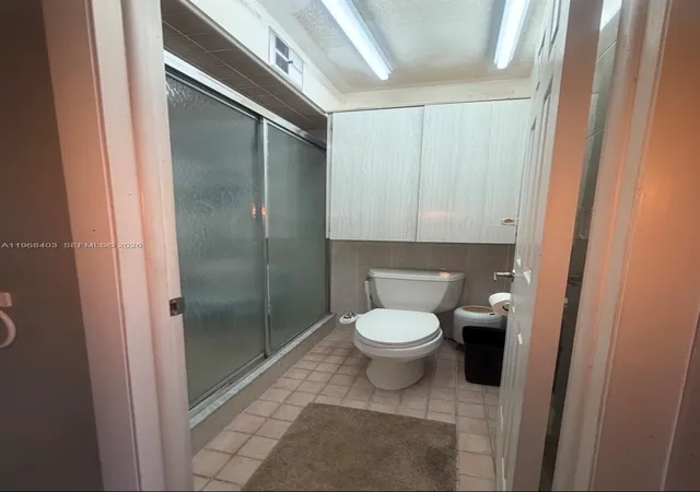 2nd image of 9201 Sunrise Lakes Blvd, Sunrise, FL 33322