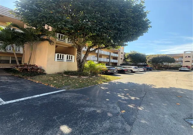3rd image of 9201 Sunrise Lakes Blvd #302, Sunrise, FL 33322 | MLS# A11968403