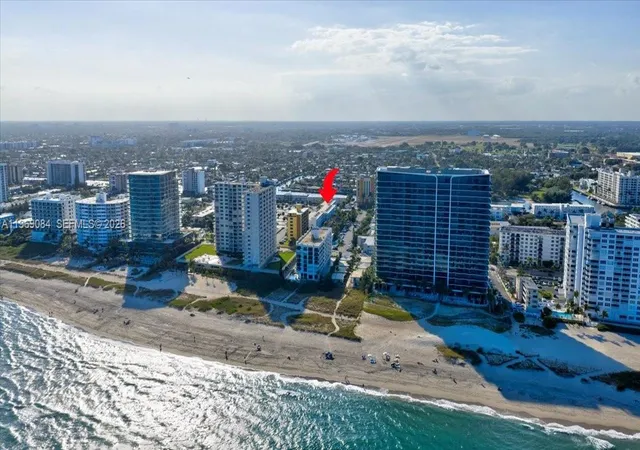 2nd image of 3201 Ne 8Th St, Pompano Beach, FL 33062