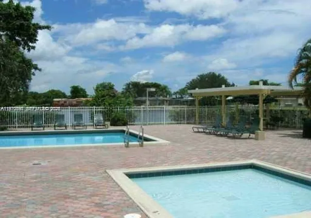 12th image of 1791 Nw 96th Ter #4F, Pembroke Pines, FL 33024 | MLS# A11970193