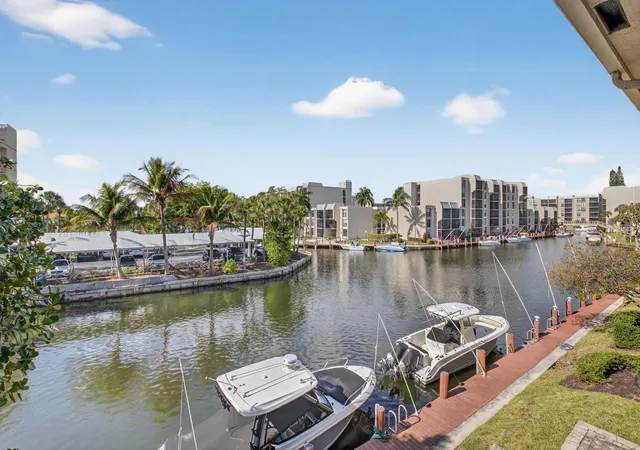 Homes for sale in Boca Raton, FL | 23 Royal Palm Wy #18, Boca Raton, FL 33432 | MLS# F10553948