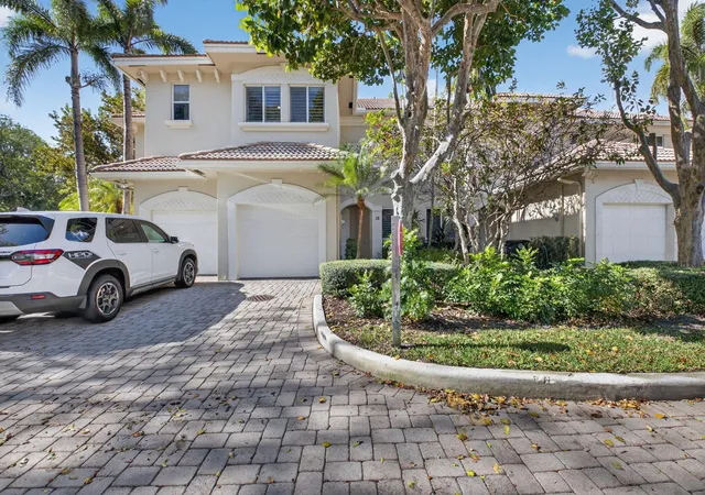 Homes for sale in Boca Raton, FL | 23 Royal Palm Wy #18, Boca Raton, FL 33432 | MLS# F10553948