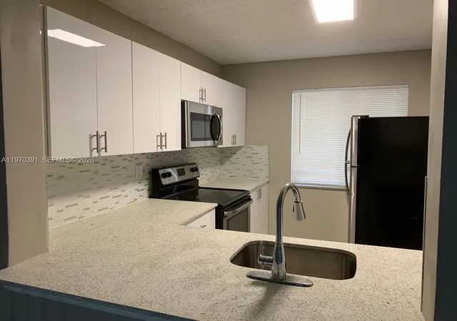5th image of 8700 N Sherman Cir, Miramar, FL 33025
