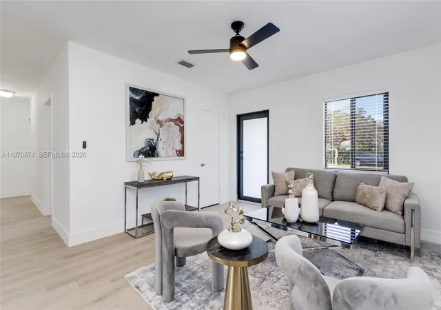 4th image of 16049 Ne 9Th Pl, North Miami Beach, FL 33162 | MLS# A11970874