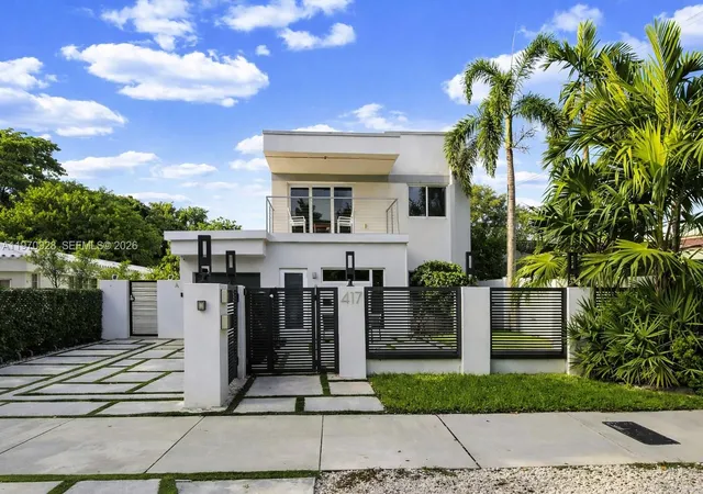 Homes for sale in Fort Lauderdale, FL | 417 Sw 15th St, Fort Lauderdale, FL 33315 | MLS# A11970928