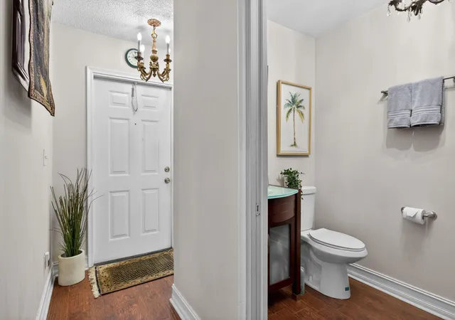 Photo 3 of Townhouse for sale at 2122 Ne 44th Street, Lighthouse Point, FL 33064 | MLS# R11166159 | Listing updated on 2026-10-06