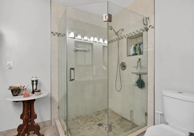 4th image of 2122 Ne 44Th St, Lighthouse Point, FL 33064 | MLS# R11166159
