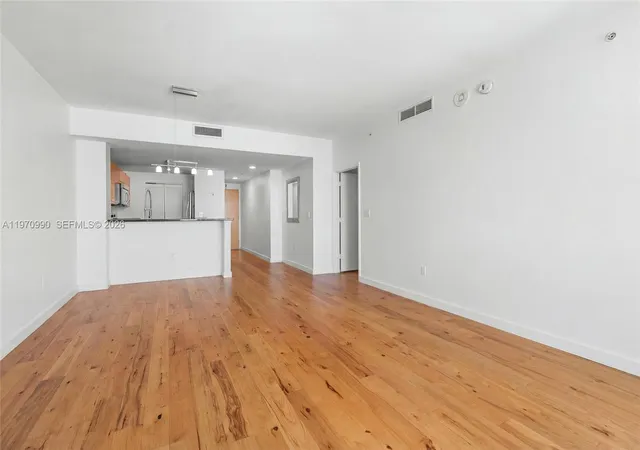 5th image of 253 Ne 2Nd St #1007, Miami, FL 33132 | MLS# A11970990