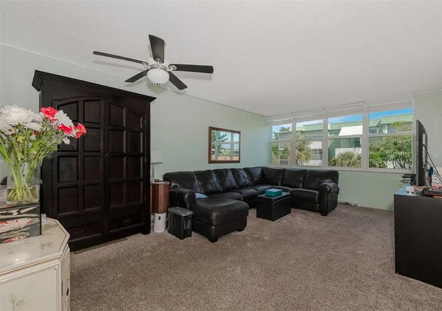 Photo 3 of Condo for sale at 2751 Taft St #305, Hollywood, FL 33020 | MLS# F10554594 | Listing updated on 2026-09-23