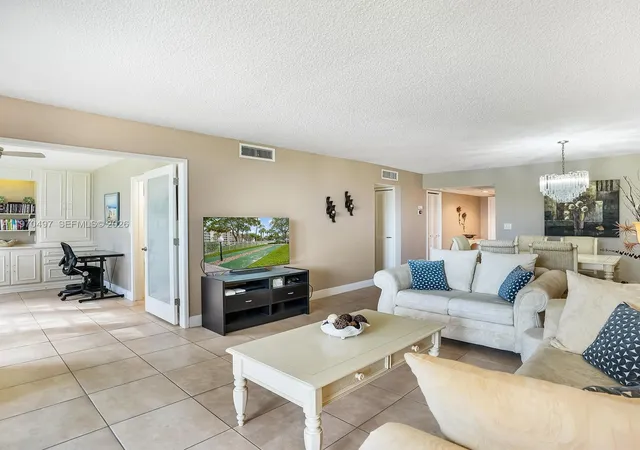 Homes for sale in Pompano Beach, FL | 2681 S Course Dr #209, Pompano Beach, FL 33069 | MLS# A11970497