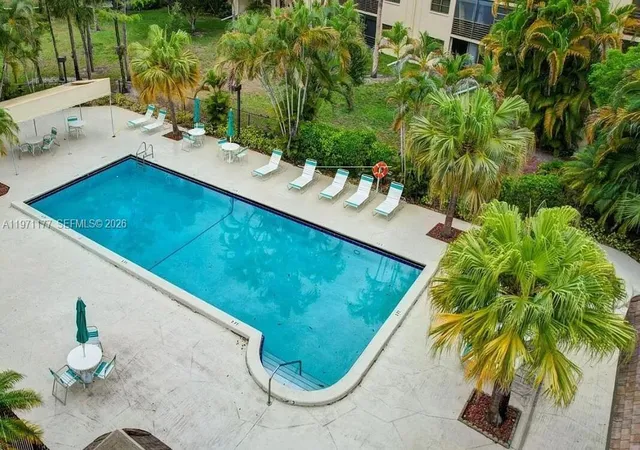 Homes for sale in Tamarac, FL | 7531 Nw 79th Avenue, Tamarac, FL 33321 | Houzeo