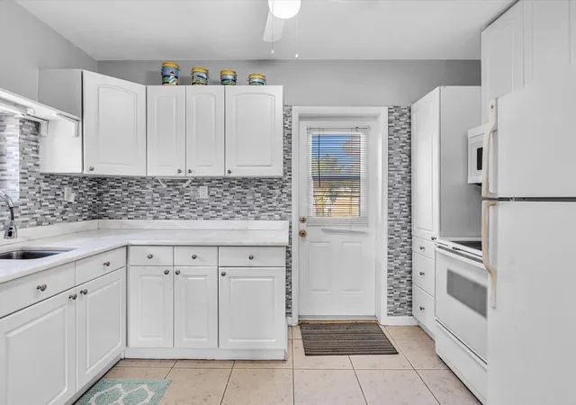 Photo 3 of Single family home for sale at 1835 Roosevelt St, Hollywood, FL 33020 | MLS# F10554635 | Listing updated on 2026-09-27