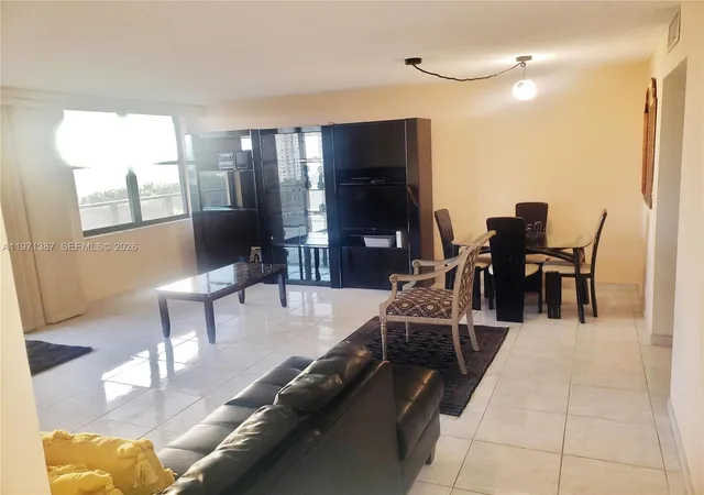 5th image of 18151 Ne 31St Ct #906, North Miami Beach, FL 33160 | MLS# A11971387