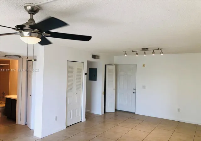 Homes for sale in Miami, FL | 8260 Sw 210Th St, Miami, FL 33189