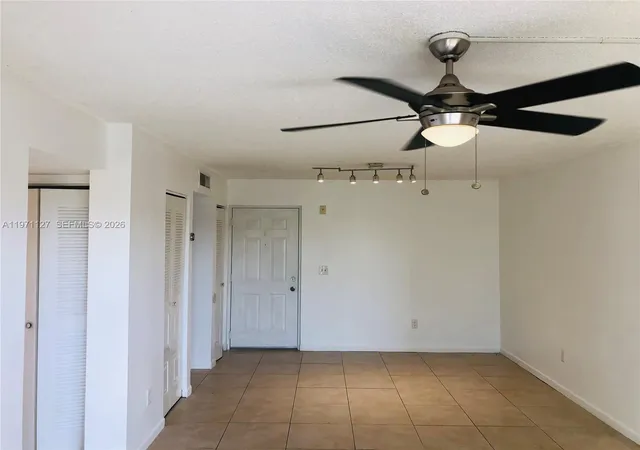 Homes for sale in Miami, FL | 8260 Sw 210Th St, Miami, FL 33189