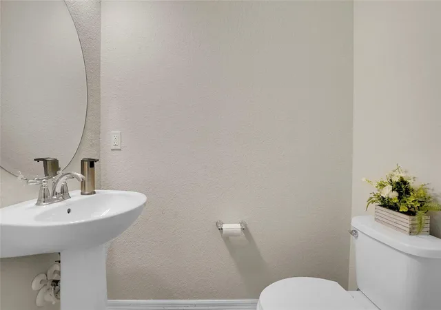 Photo 3 of Townhouse for sale at 2293 S Appleton Cir, Fort Lauderdale, FL | MLS# F10554665 | Listing updated on 2026-10-06