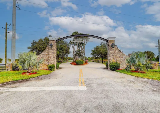 5th image of 2831 Se 67Th Pl, Okeechobee, FL 34974 | MLS# R11166387