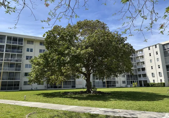 33rd image of 2903 Point East Dr #K207, Aventura, FL 33160 | MLS# A11971661