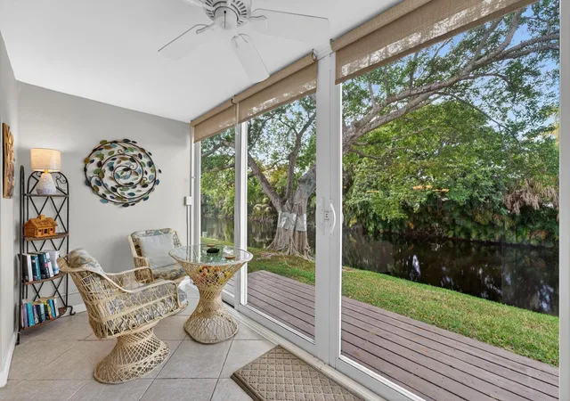 Listing Photo 2 - Condo for sale in building located at 101 Nw 76Th Ave, Margate, FL 33063 - Unit #102