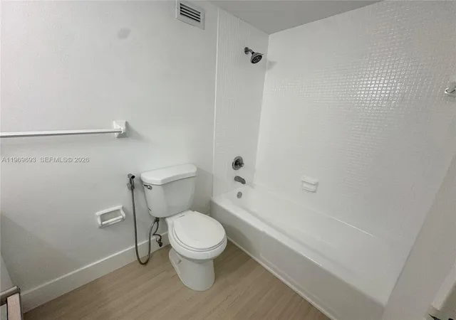 5th image of 2899 Collins Ave #740, Miami Beach, FL 33140 | MLS# A11969693