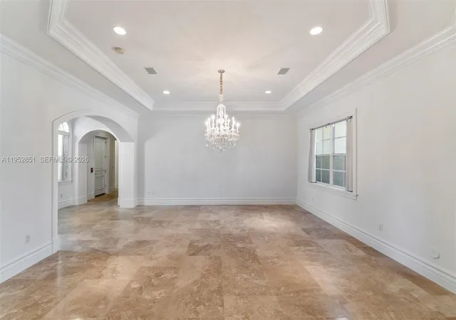 3rd image of 6025 Sw 108Th St, Pinecrest, FL 33156 | MLS# A11952851