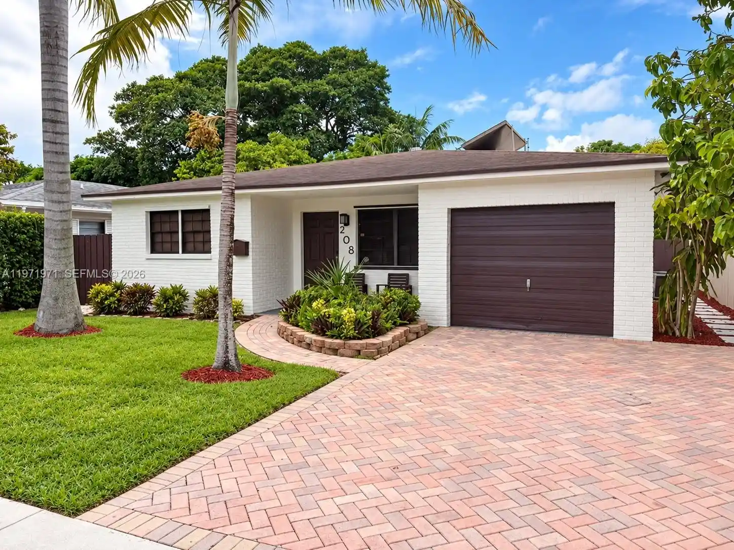 Single family home for sale at 208 SW 2nd Avenue, Hallandale Beach, FL 33009 | MLS# A11971971