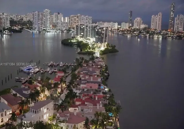 2nd image of 3000 Island Blvd, Aventura, FL 33160