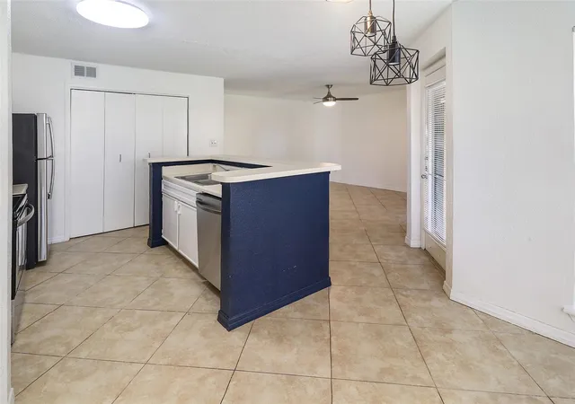Photo 3 of Condo for sale at 777 Riverside Dr #1516, Coral Springs, FL 33071 | MLS# F10554370 | Listing updated on 2026-09-23