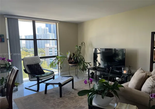 5th image of 17600 N Bay Rd, Sunny Isles Beach, FL 33160