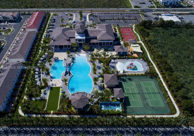 32nd image of 10255 Nw 89th Ter, Doral, FL 33178 | MLS# A11971429