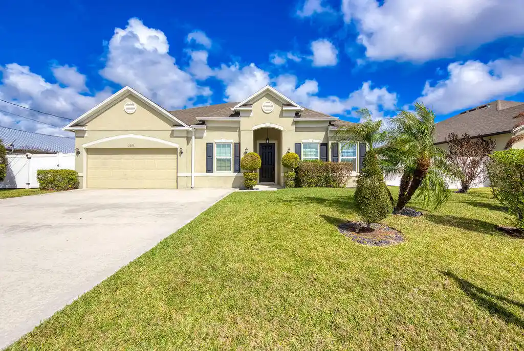 Photo 1 of Single family home for sale at 5285 Nw S Delwood Dr, Port St Lucie, FL 34986 | MLS# R11166654 | Listing updated on 2026-10-06