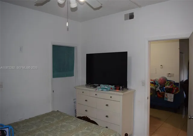 3rd image of 2391 Nw 96Th Ter #19M, Pembroke Pines, FL 33024 | MLS# A11972282