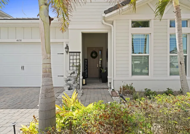 Photo 4 of Single family home for sale at 4630 SW Ardsley Dr, Stuart, FL 34997 | MLS# R11166810 | Listing updated on 2026-10-06